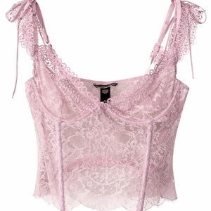 Elegant Victoria’s Secret lavender lace, corset size medium